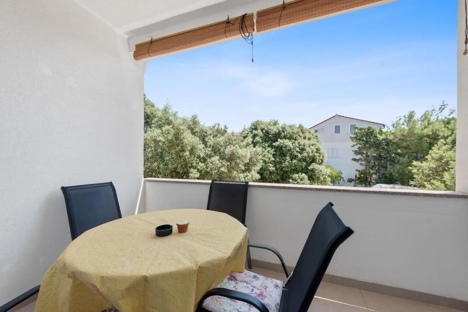 Apartments By The Sea Mandre, Pag - 6418 Kolan