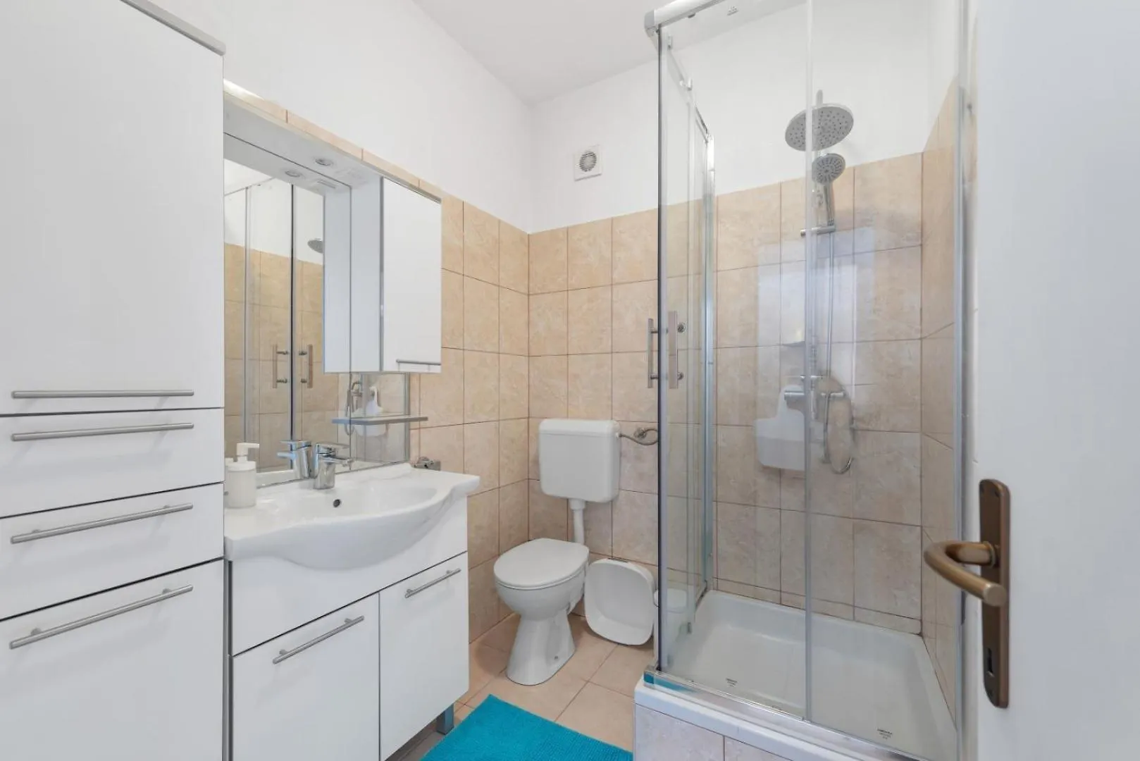 Apartments By The Sea Mandre, Pag - 6418 Kolan