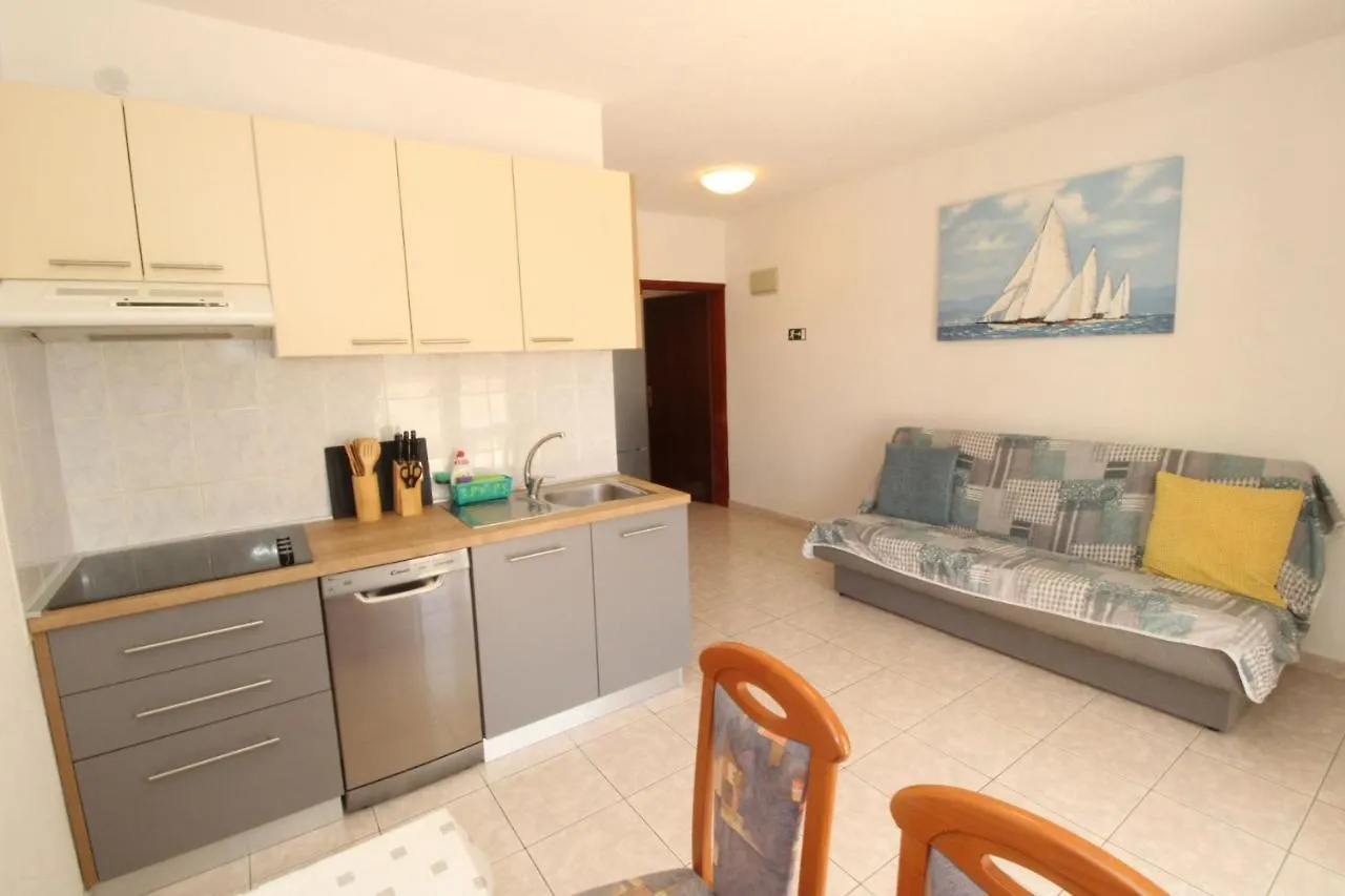 Apartments By The Sea Mandre, Pag - 6418 Kolan